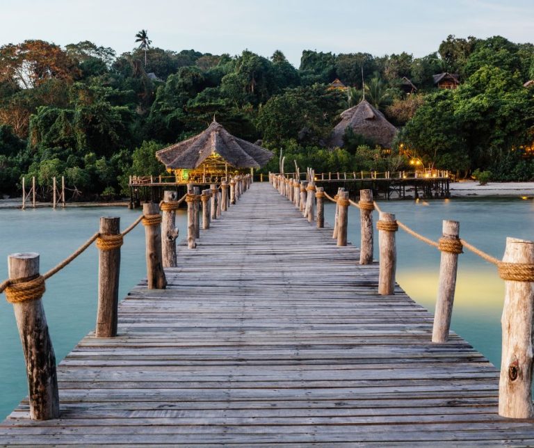 wooden walk way to fundu lagoon